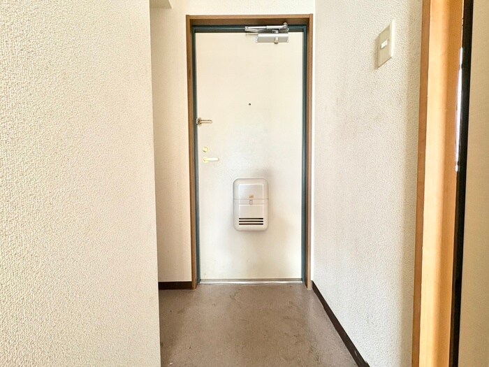 物件内観写真18　(玄関)
