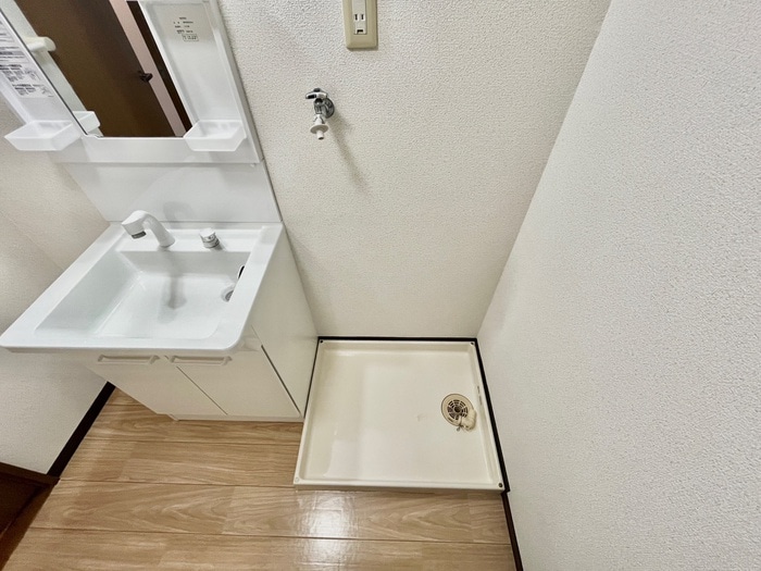 物件内観写真21　(洗濯機置場)