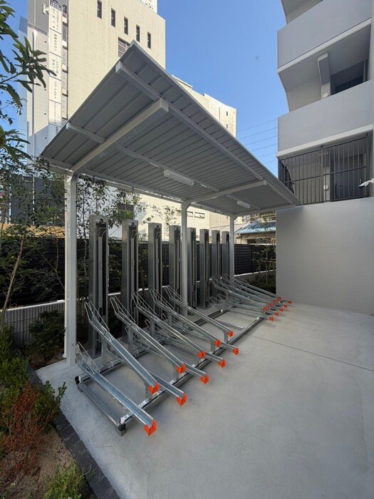 物件外観写真3　(駐輪場)