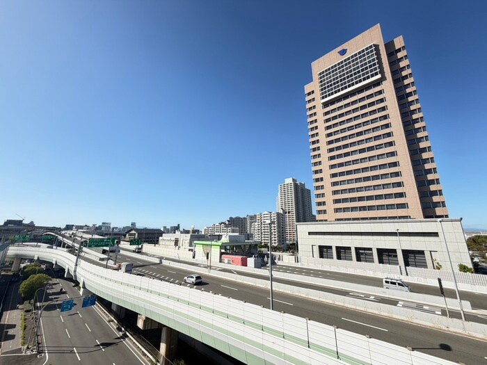 物件内観写真16　(室内からの展望)