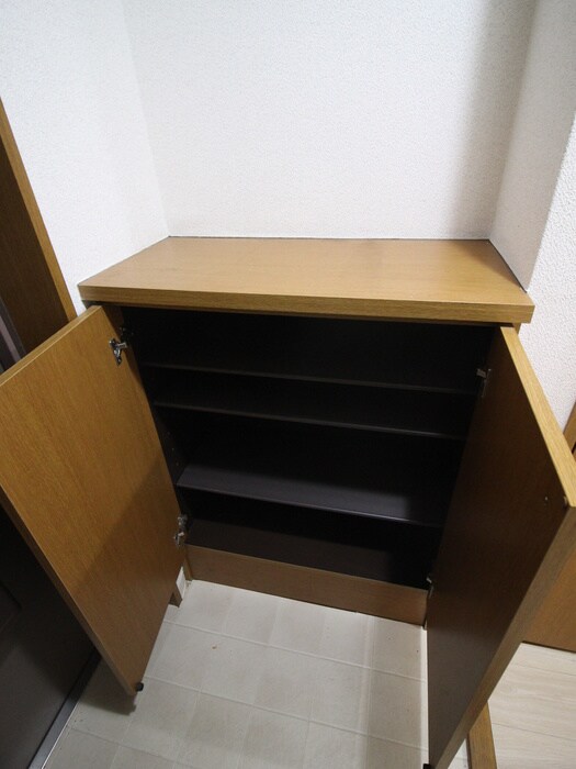 物件内観写真8　(靴箱)