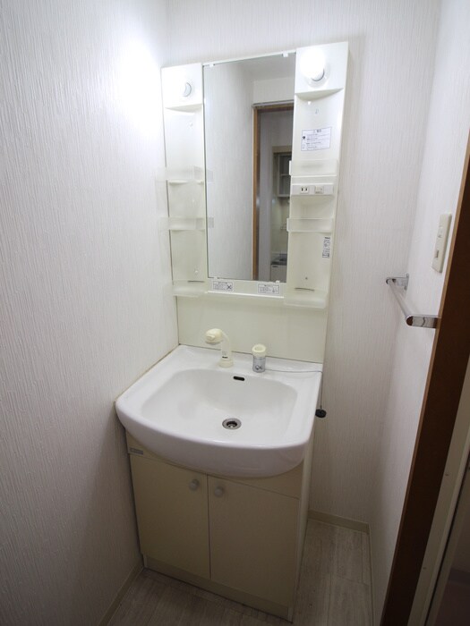 物件内観写真10　(洗面)