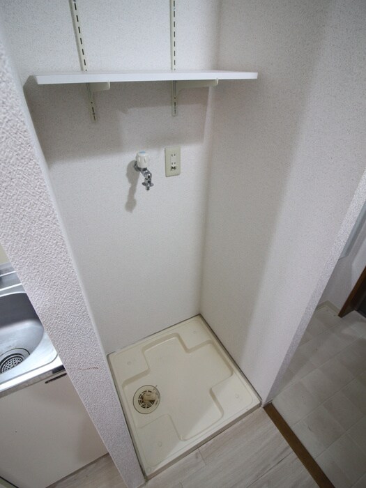 物件内観写真19　(洗濯機置場)