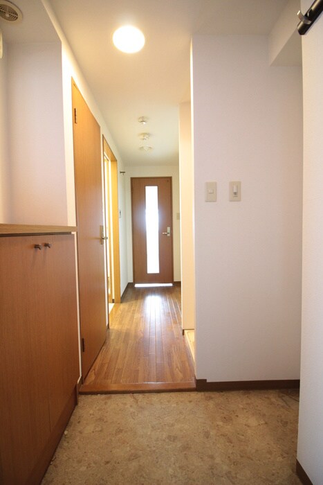 物件内観写真20　(廊下)