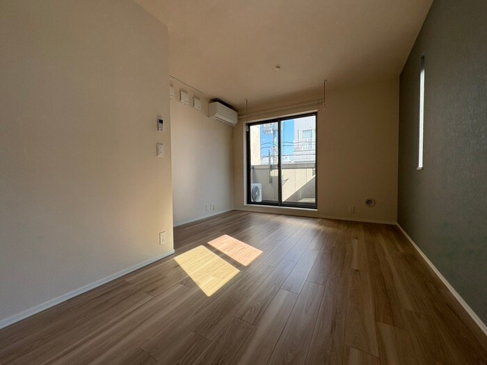 物件内観写真1　(居室)