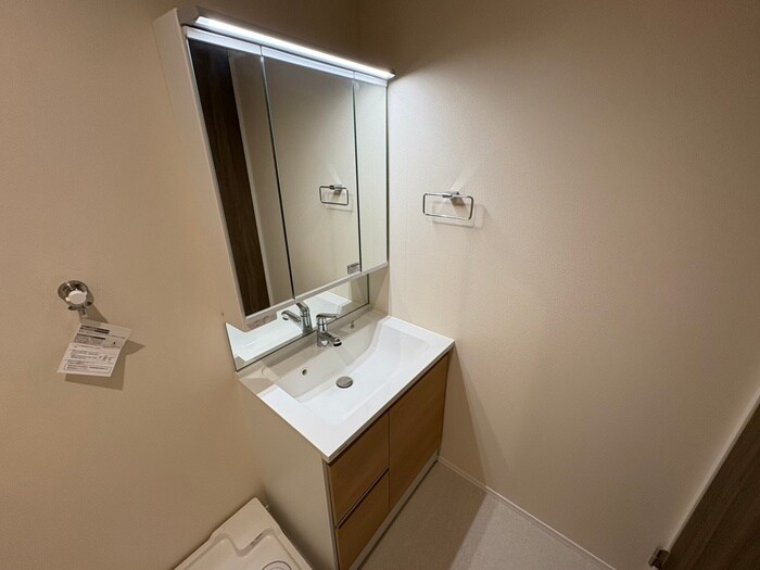 物件内観写真7　(洗面)