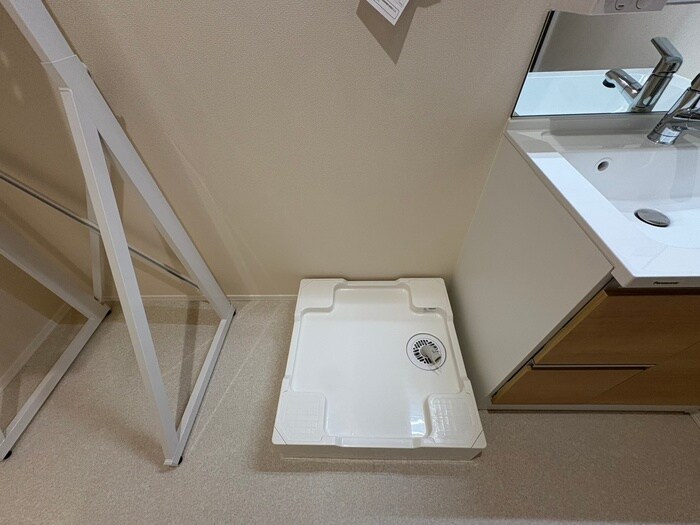 物件内観写真8　(洗濯機置場)