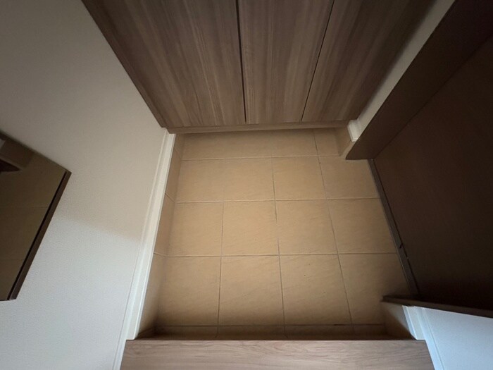 物件内観写真14　(玄関)