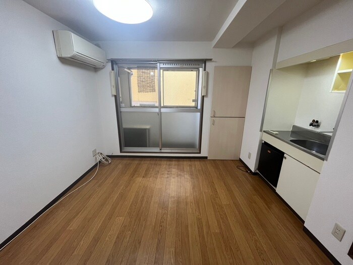 物件内観写真8　(居室)