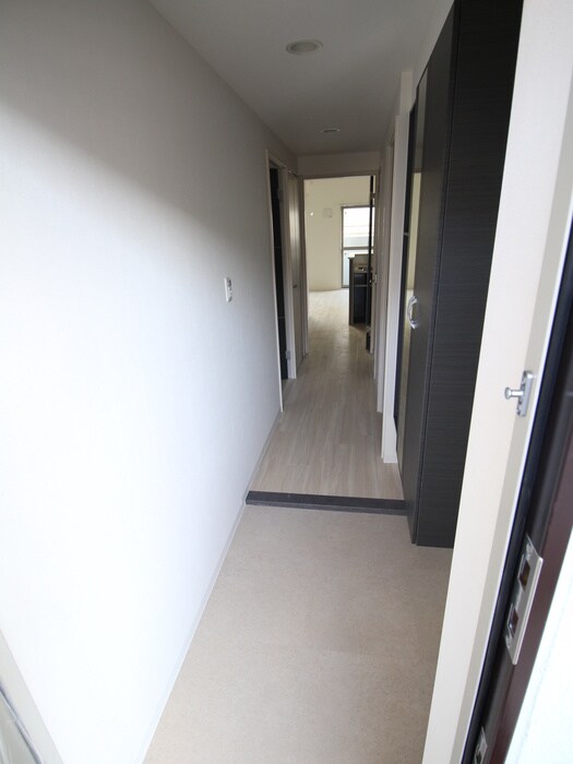 物件内観写真8　(廊下)