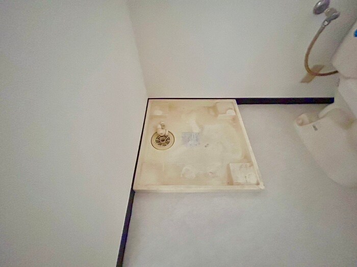 物件内観写真17　(洗濯機置場)