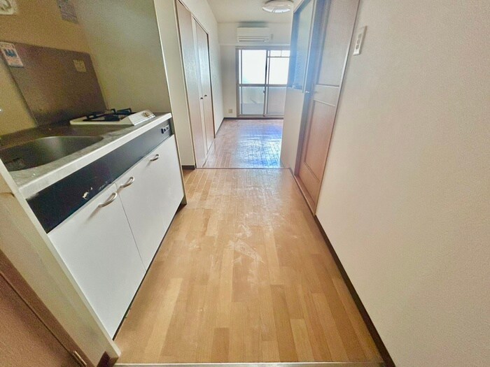 物件内観写真21　(廊下)