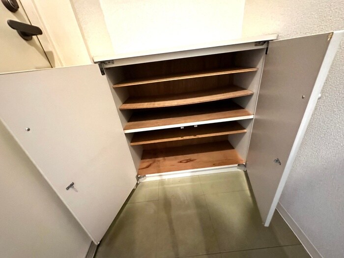 物件内観写真13　(靴箱)