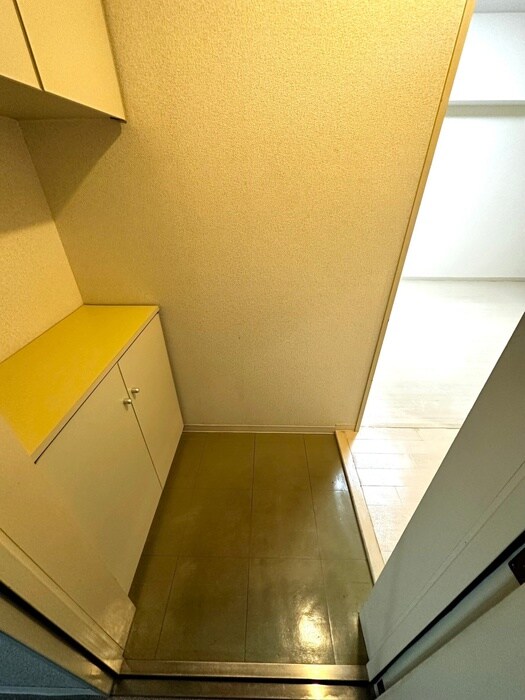 物件内観写真14　(玄関)