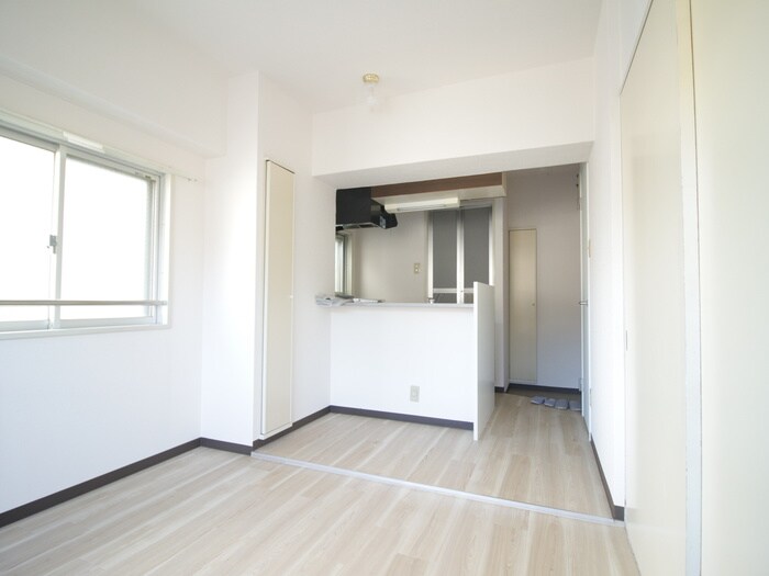 物件内観写真8　(居室)