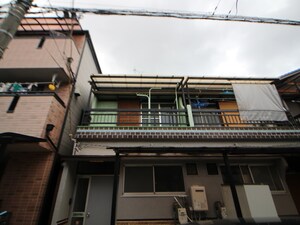 上野芝向ヶ丘町二丁テラスハウス外観写真