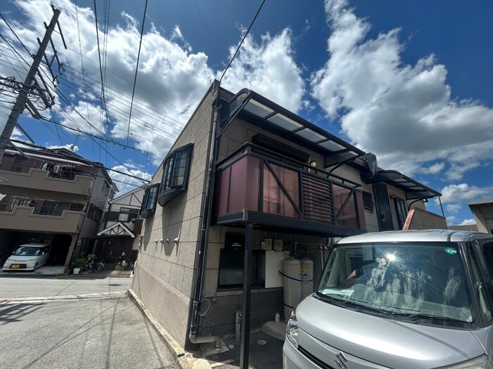 物件外観写真6　(エントランス部分)