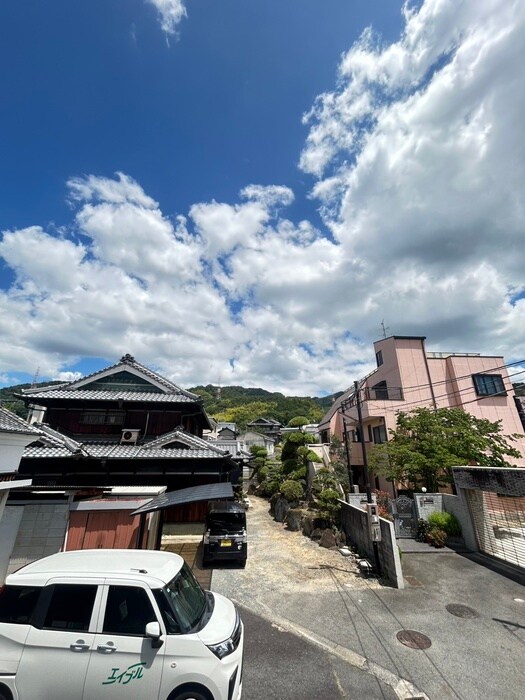 物件内観写真16　(室内からの展望)