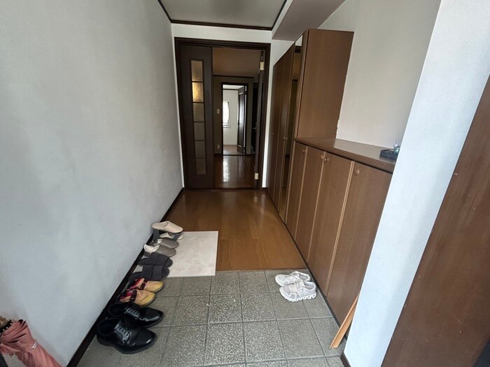 物件内観写真18　(玄関)