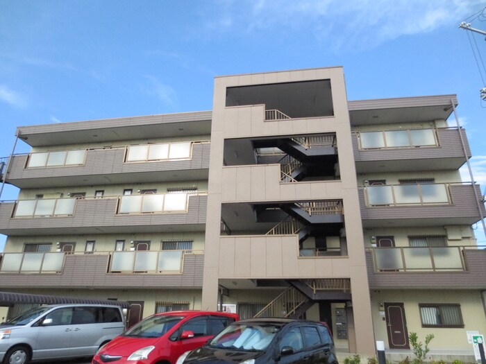 物件外観写真2　(駐車場)