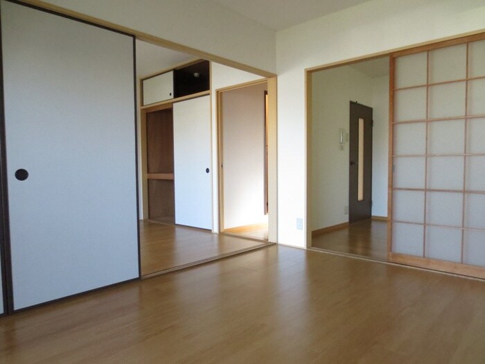 物件内観写真8　(居室)