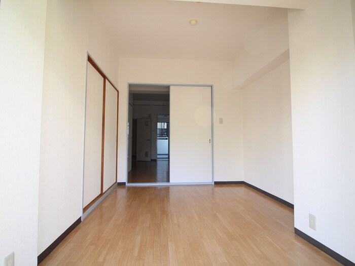 物件内観写真13　(居室)