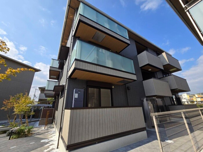 物件外観写真1　(外観写真)