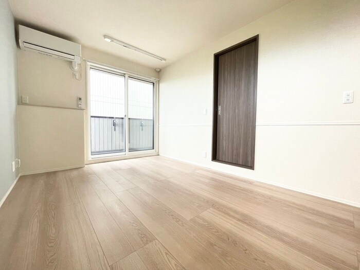 物件内観写真8　(居室)