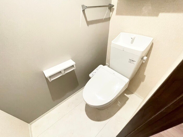 物件内観写真15　(トイレ)