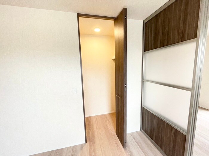 物件内観写真18　(収納)