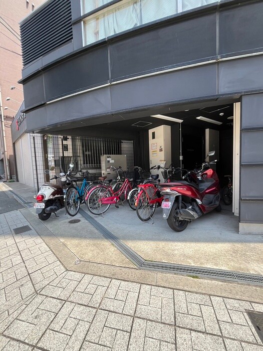 物件外観写真3　(駐輪場)