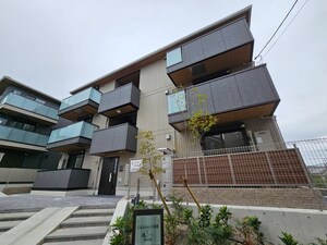 GRAMM六地蔵C棟外観写真