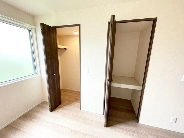 物件内観写真15　(収納)