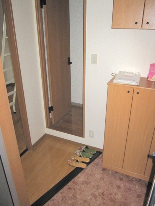 物件内観写真10　(靴箱)