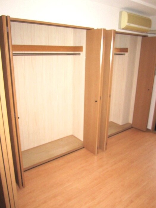 物件内観写真12　(収納)