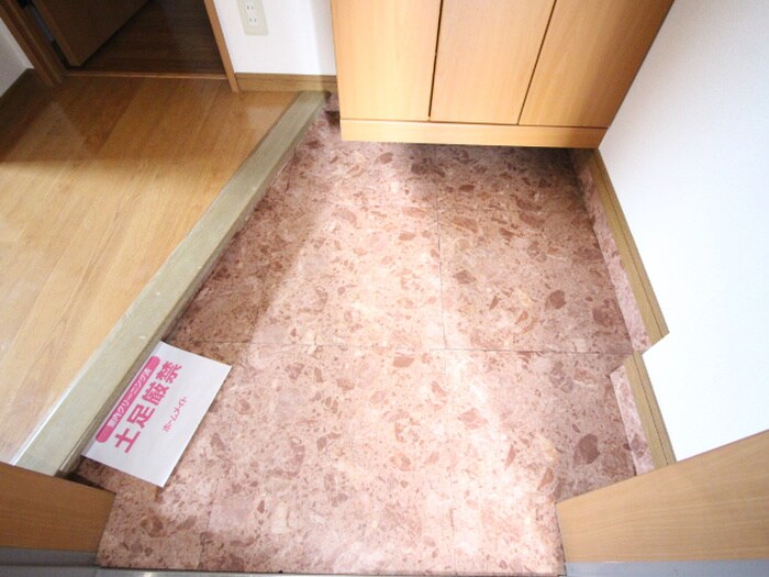 物件内観写真19　(玄関)