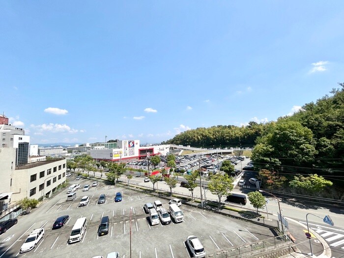 物件内観写真15　(室内からの展望)