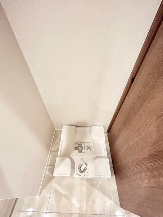 物件内観写真17　(洗濯機置場)