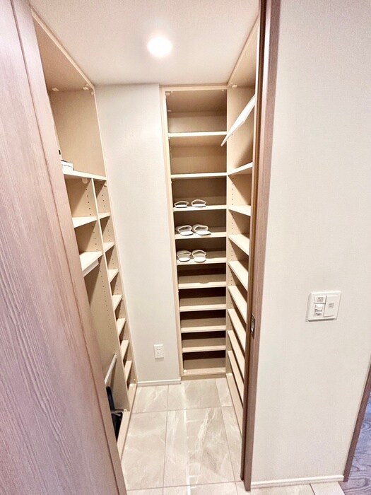 物件内観写真18　(靴箱)