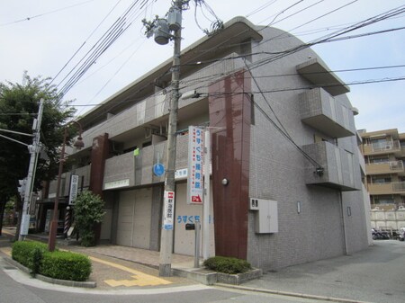 ファミール逆瀬外観写真