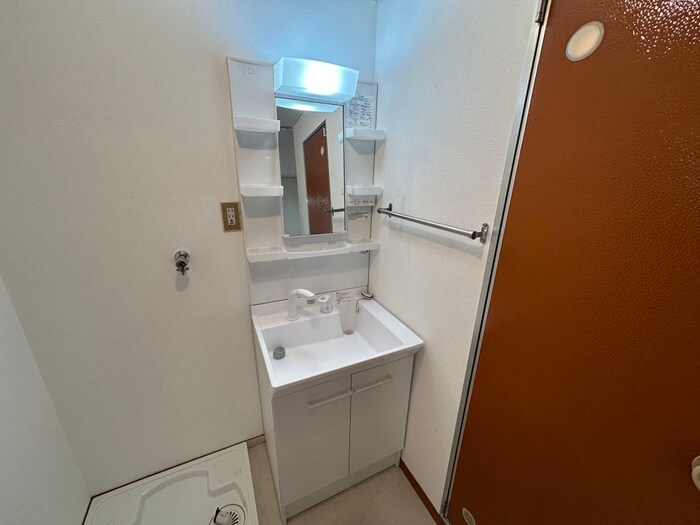 物件内観写真9　(洗面)