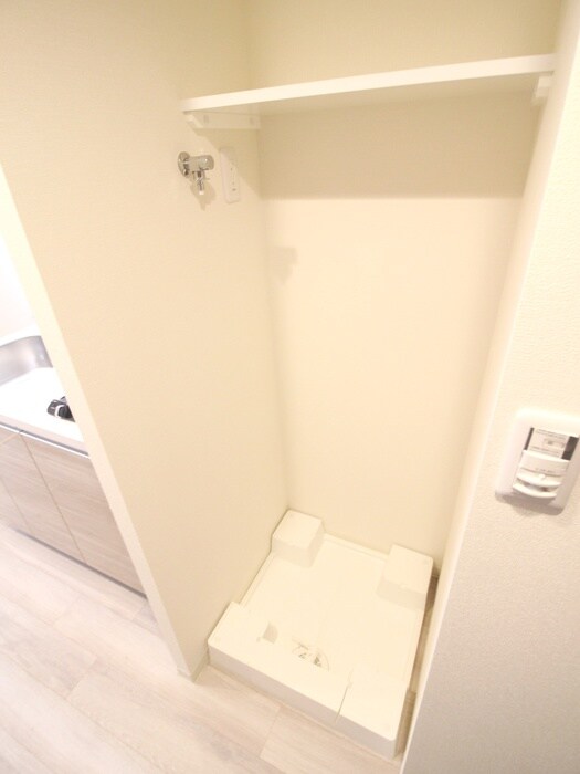 物件内観写真11　(洗濯機置場)