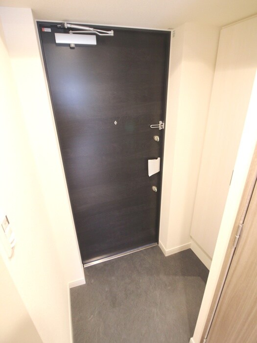 物件内観写真17　(玄関)