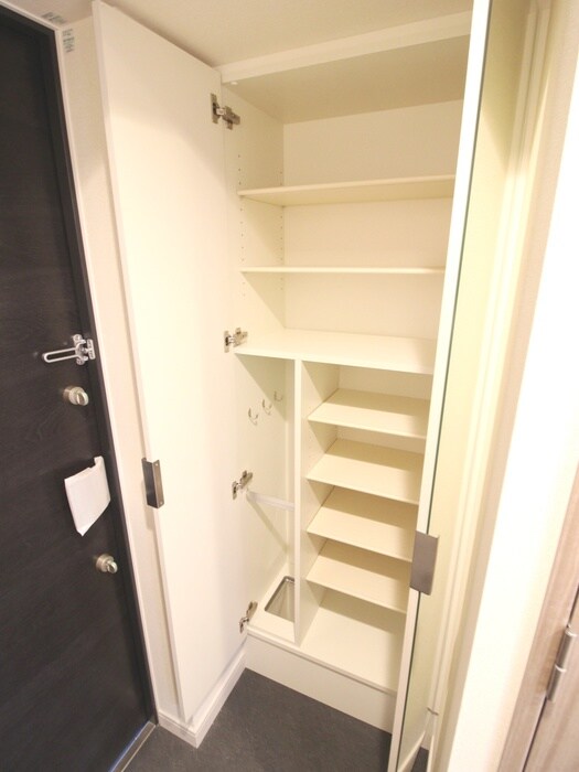 物件内観写真18　(靴箱)