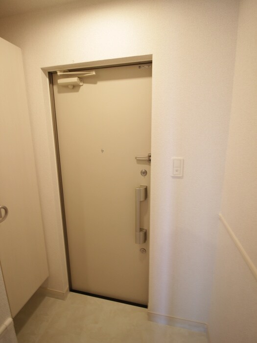 物件内観写真21　(玄関)