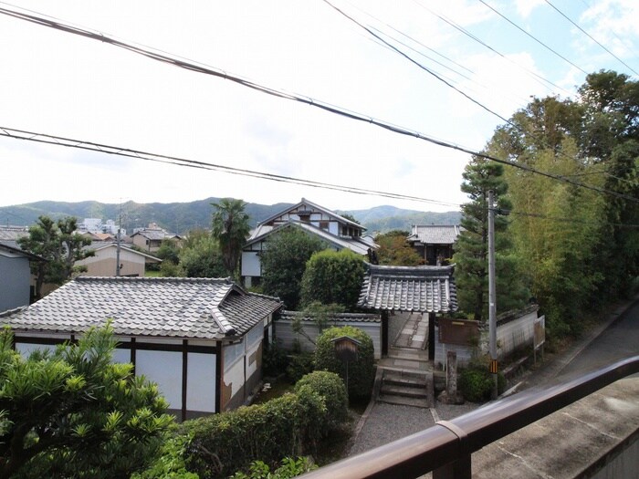 物件内観写真16　(室内からの展望)