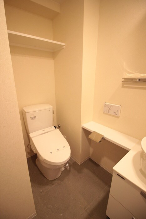 物件内観写真12　(トイレ)