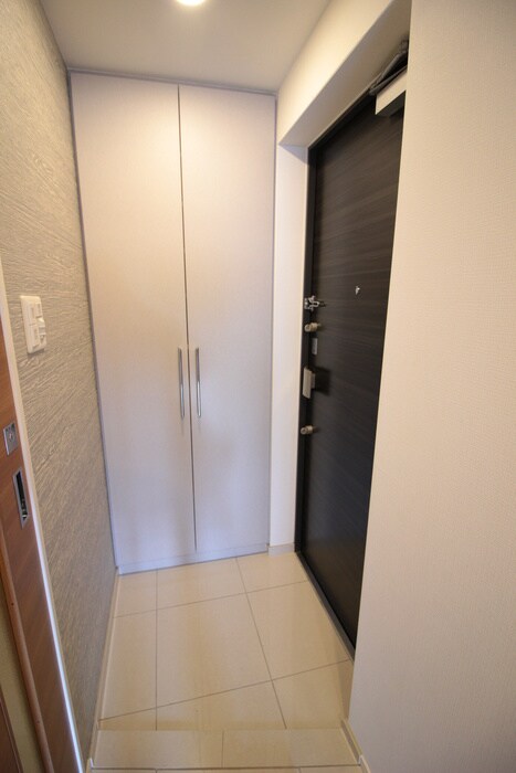 物件内観写真18　(玄関)