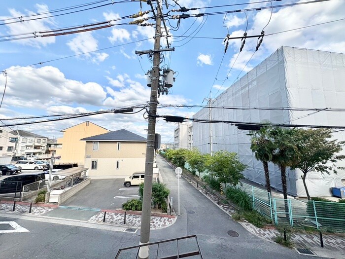 物件内観写真20　(室内からの展望)