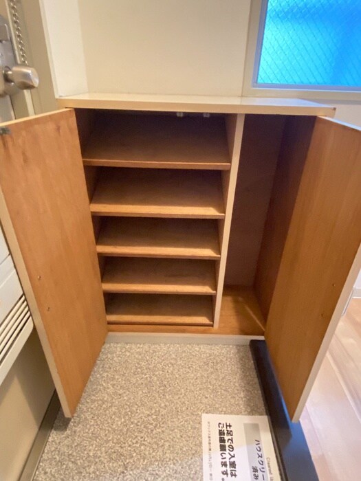 物件内観写真13　(靴箱)